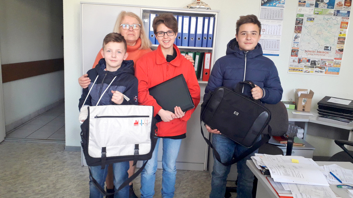 Read more about the article Już 1000 uczniów otrzymało wsparcie z Programu „Skrzydła”!