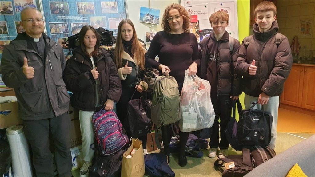300 plecaków w akcji „Plecak dla bezdomnego”!