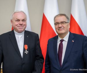 Ks. Dyrektor Stanisław Słowik odznaczony przez Prezydenta RP