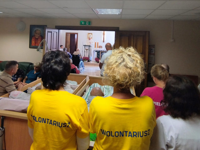 Bp&nbsp;Andrzej Kaleta odprawił Mszę Świętą w&nbsp;kieleckim Hospicjum Caritas