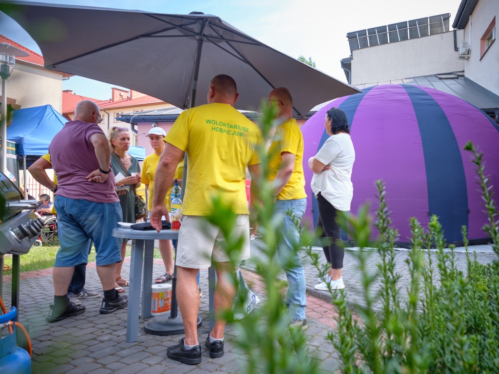 You are currently viewing Podróż poza cierpienie. Nowy cykl spotkań hospicyjnych