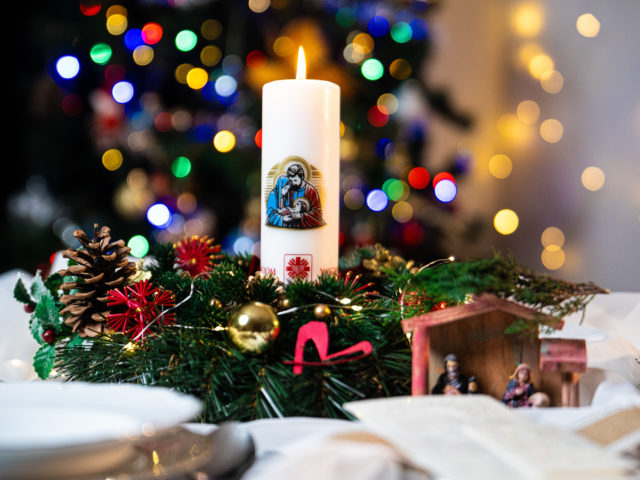 Zapal świecę Caritas. Rusza Wigilijne Dzieło Pomocy Dzieciom