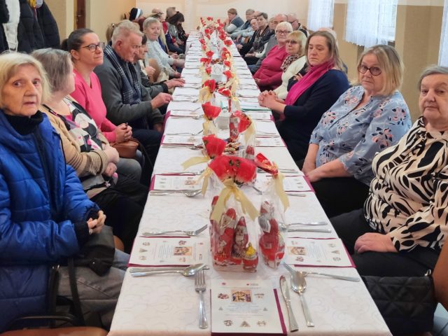 Spotkanie świąteczne dla uczestników programu „Na Codzienne Zakupy”