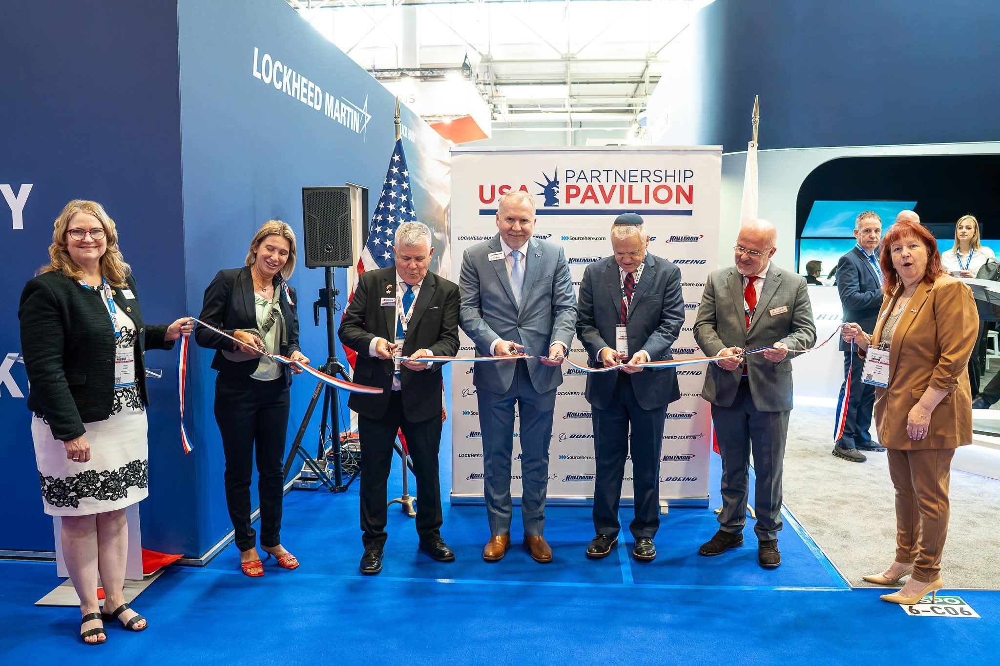 You are currently viewing Kallman Worldwide wsparł Caritas Kielecką podczas MSPO 2026